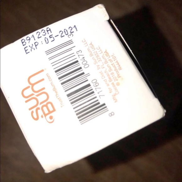 Sun Bum vegan spf 30 tinted sunscreen face lotion - Picture 4 of 4